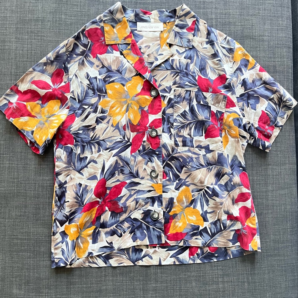 Vintage Jones New York Hawaiian Blouse Floral Button-Up Shirt Linen and Cotton